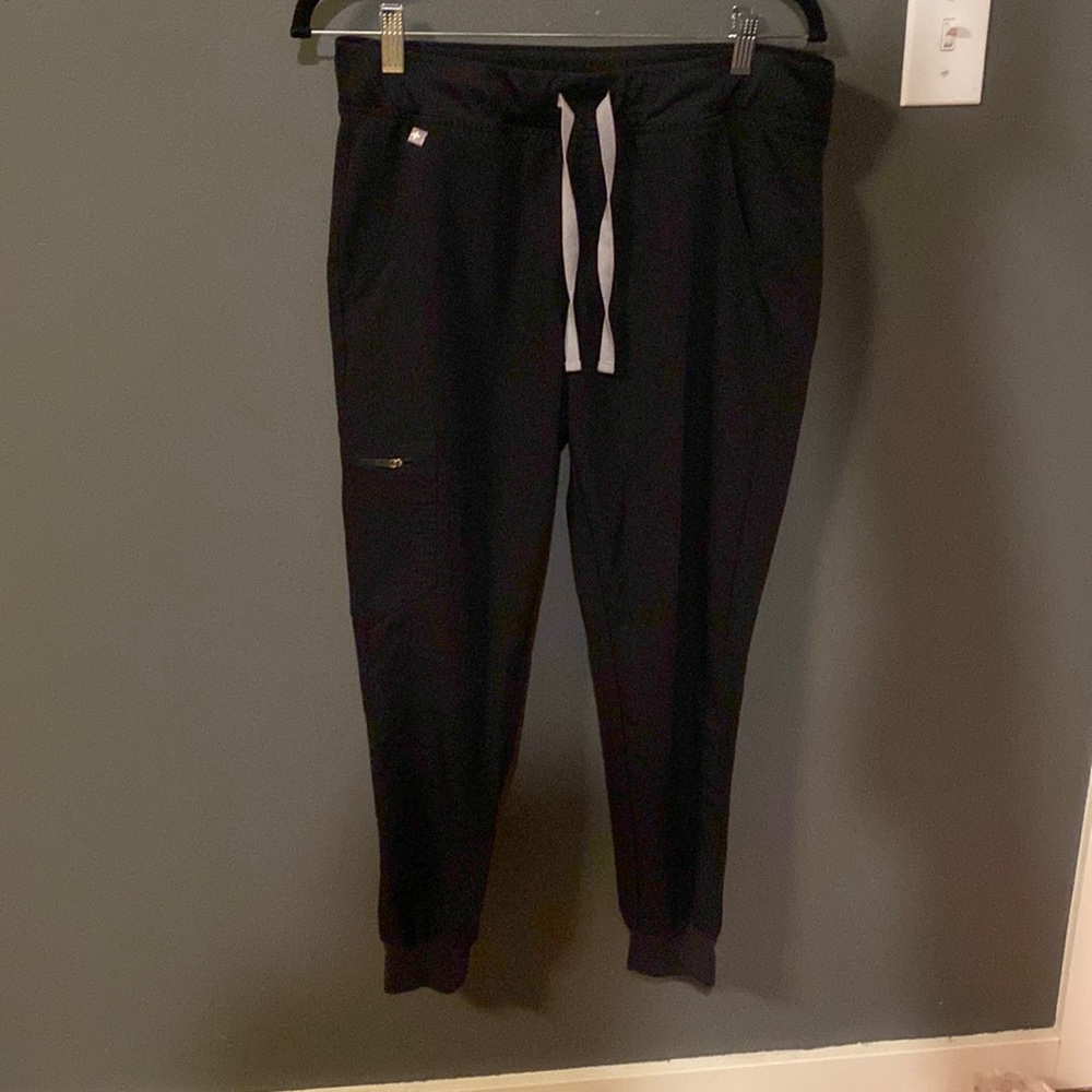 FIGS jogger pants scrubs